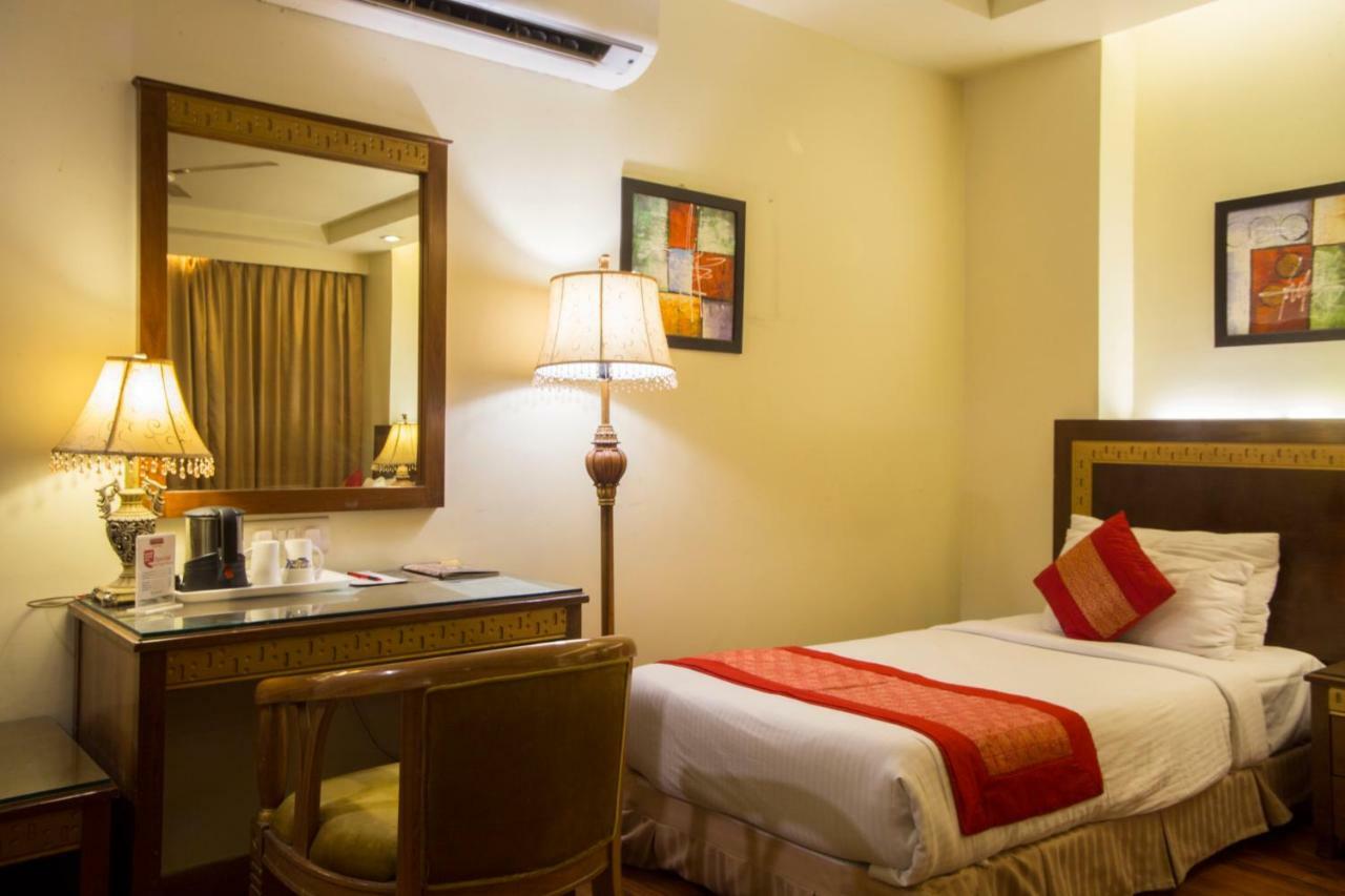 Hotel Picasso Paschim Vihar Delhi - Couple Friendly Local Ids Accepted Exterior photo